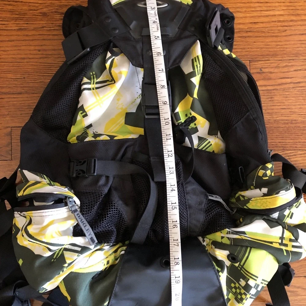 Vintage Y2K Oakley Icon Tactical Backpack